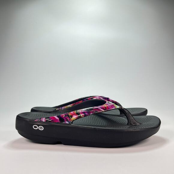 OOFOS OOlala Limited Black Flip Flop Sandals Recovery Comfort Women’s Size 7 - Picture 1 of 8